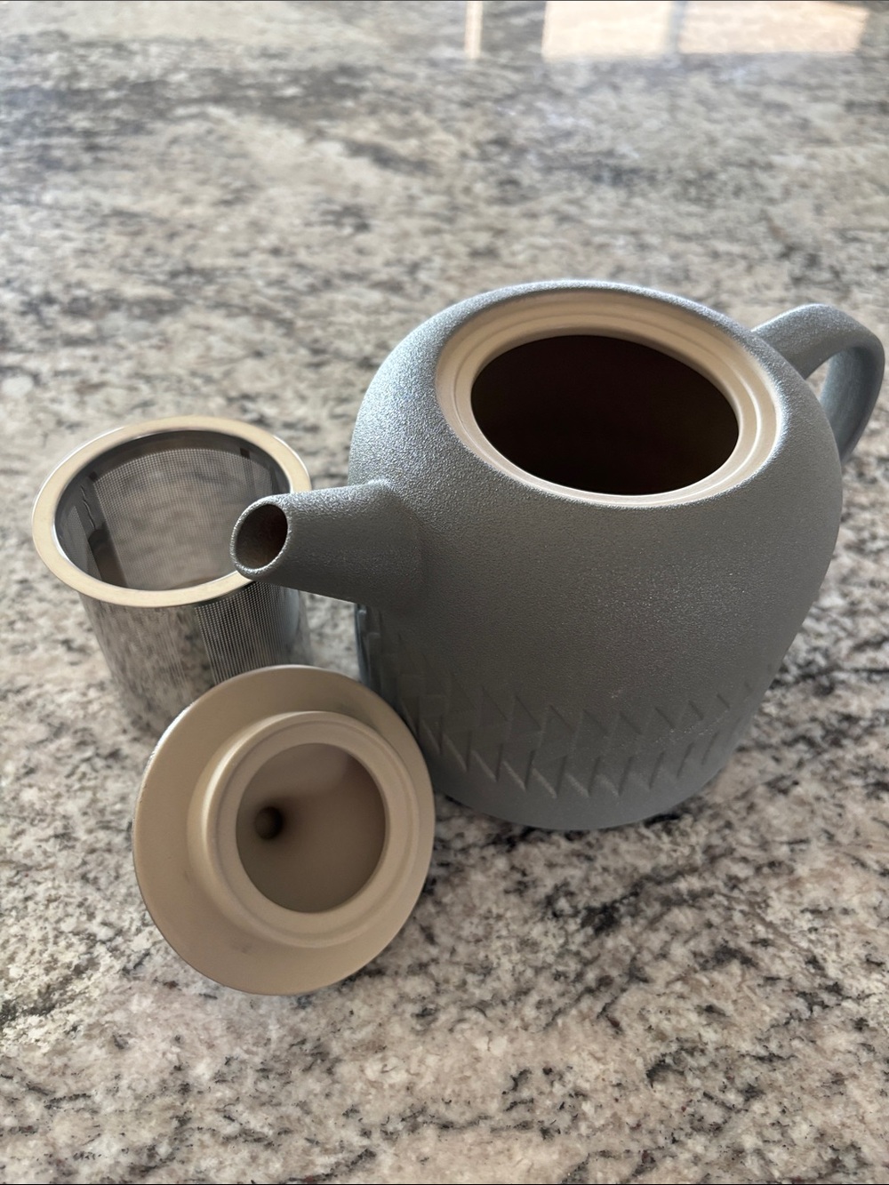 Nami Teapot - Raven - Picture 4 of 5